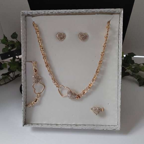 Heart Crystal Rhinestones Necklace Earrings Bracelet Ring Set Gold Filled - Picture 6 of 8
